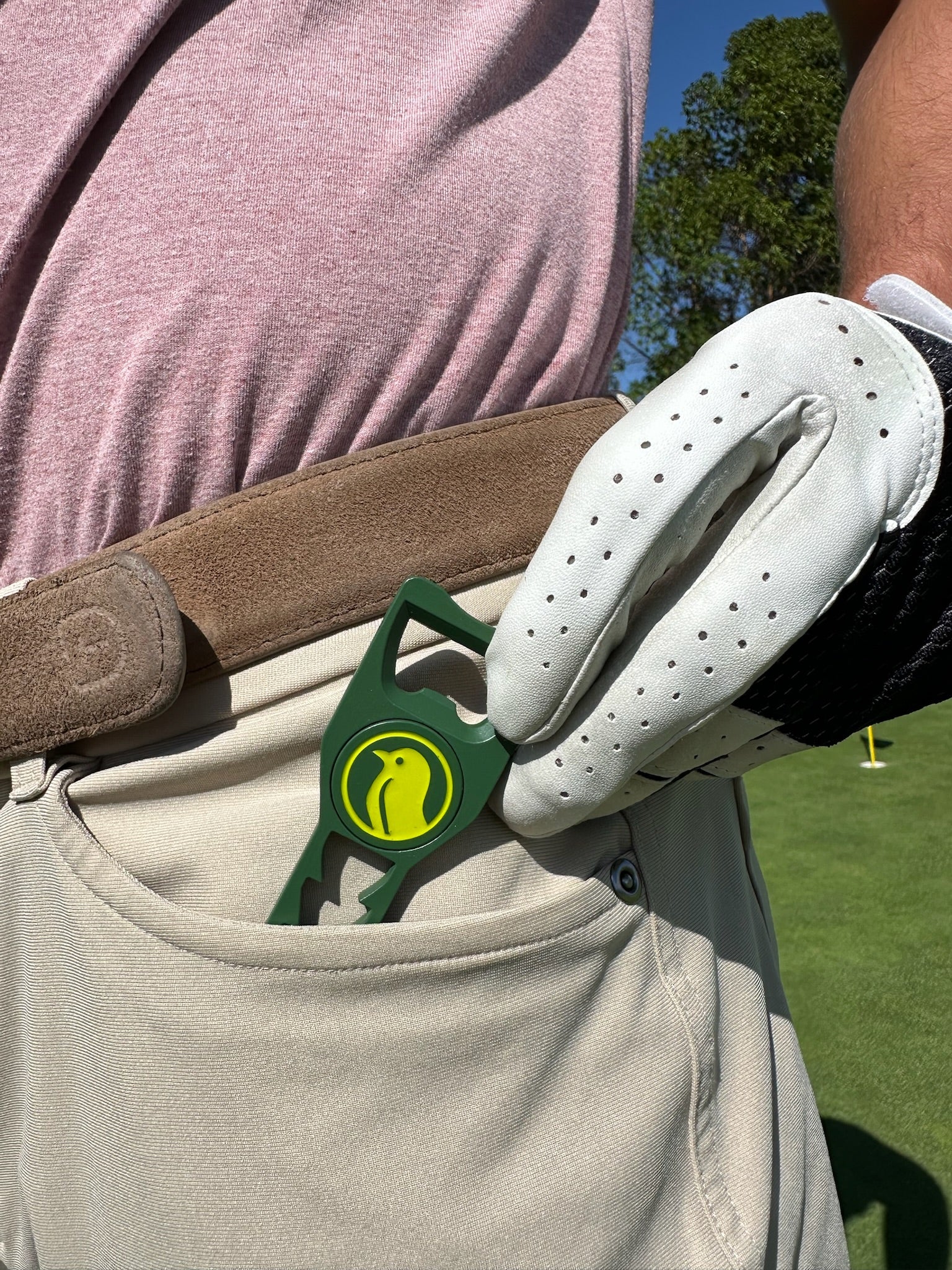 7-IN-1 Divot Tool fits in any pocket.